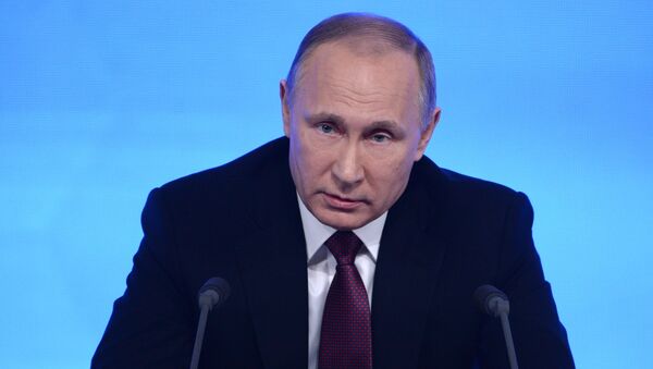 Двенадцатая ежегодная большая пресс-конференция президента РФ Владимира Путина - Sputnik Таджикистан