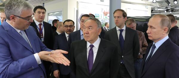 Президент РФ Владимир Путин, президент Казахстана Нурсултан Назарбаев Президент РФ Владимир Путин, президент Казахстана Нурсултан Назарбаев - Sputnik Таджикистан