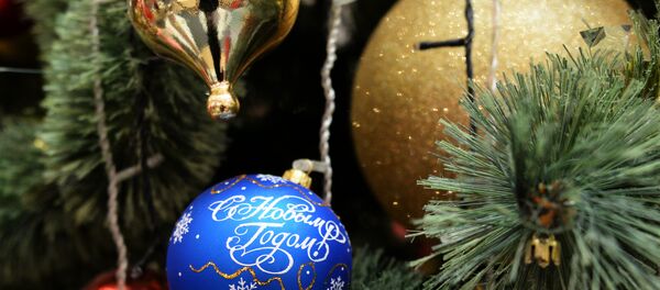 Новогодние игрушки, архивное фото Новогодние игрушки, архивное фото - Sputnik Таджикистан