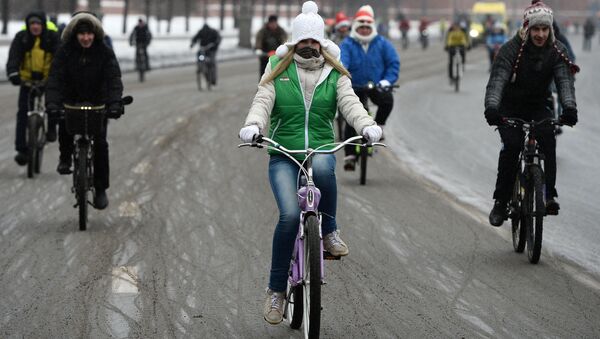 Зимний велопарад в Москве, архивное фото - Sputnik Таджикистан