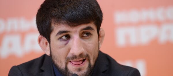 Российский борец Р.Мирзаев ответил на вопросы журналистов - Sputnik Таджикистан