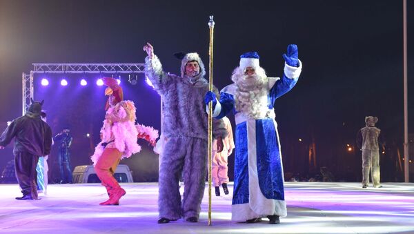 Новогодний концерт в Душанбе - Sputnik Тоҷикистон