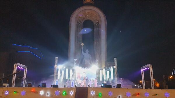 В Душанбе прошел новогодний гала-концерт с участием звезд эстрады - Sputnik Таджикистан