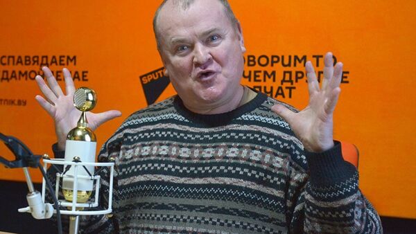 Белорусский юморист, автор и исполнитель Георгий Волчек - Sputnik Таджикистан