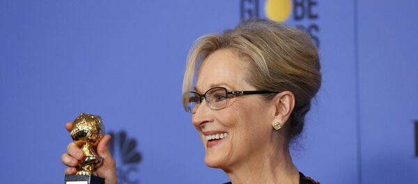 Мерил Стрип на вручении Золотого глобуса - Sputnik Таджикистан