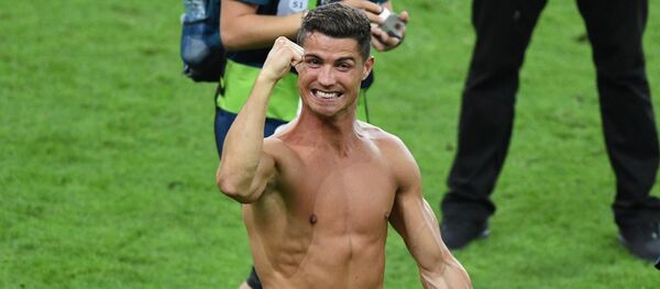 Футбол. Чемпионат Европы - 2016. Финал. Матч Португалия - Франция Футбол. Чемпионат Европы - 2016. Финал. Матч Португалия - Франция - Sputnik Таджикистан