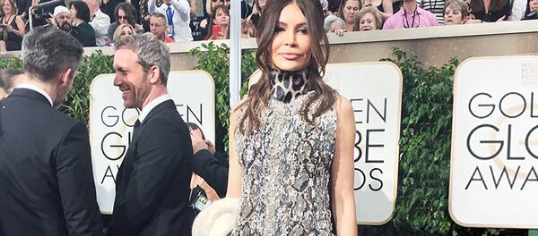 Лола Каримова дар ҷашнвораи Золотой глобус - Sputnik Тоҷикистон