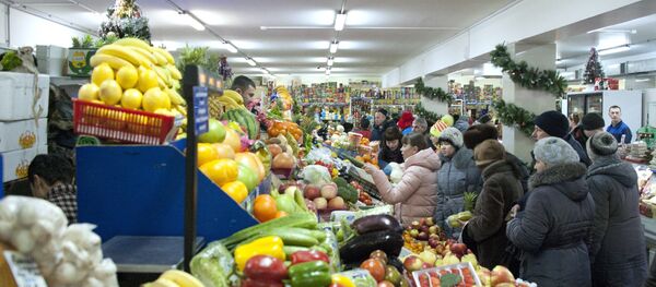 Продуктовый прилавок, архивное фото - Sputnik Таджикистан