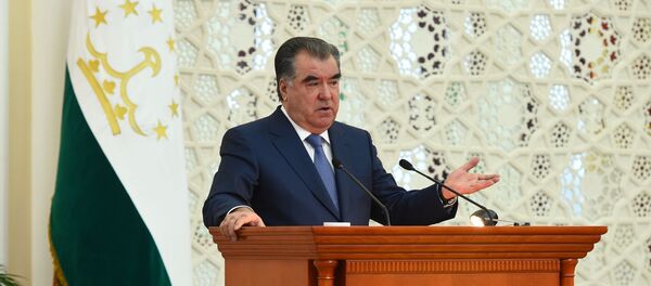 Президенти Тоҷикистон Эмомалӣ Раҳмон - Sputnik Тоҷикистон