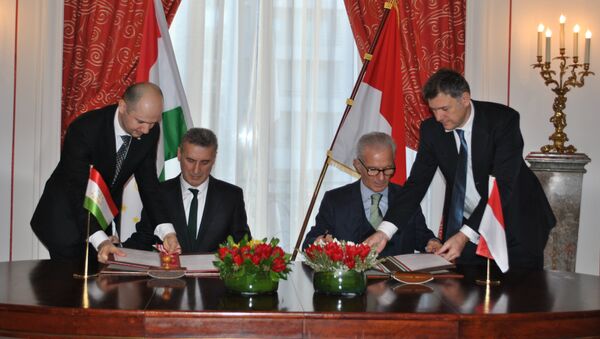 Послы Таджикистана и Монако подписывают декларацию об установлении дипломатических отношений - Sputnik Таджикистан
