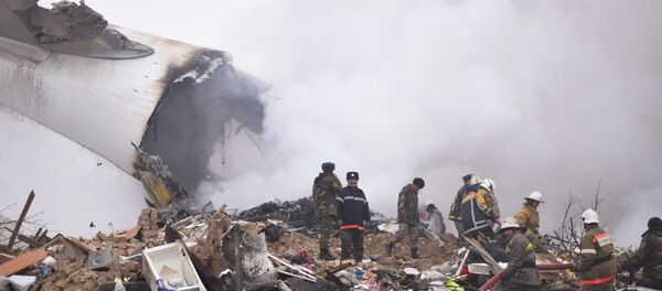 Крушение грузового Boeing под Бишкеком Крушение грузового Boeing под Бишкеком - Sputnik Таджикистан