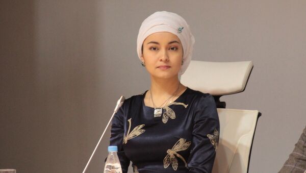 Актриса Бибигуль Суюншалина на пресс-конференции - Sputnik Таджикистан