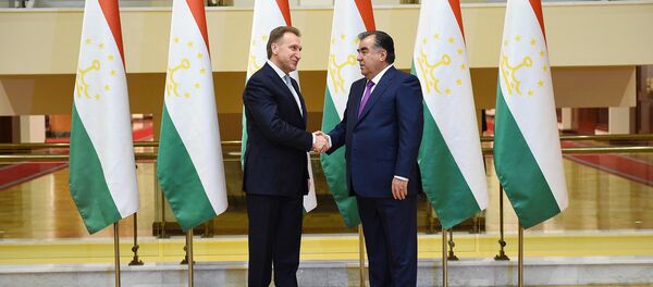 Мулоқоти Эмомлаӣ Раҳмон бо муовини аввали раиси ҳукумати Русия Игор Шувалов - Sputnik Тоҷикистон