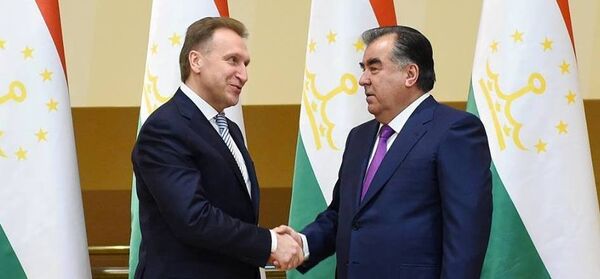 Встреча президента Таджикистана Эмомали Рахмона с вице-премьером России Игорем Шуваловым - Sputnik Таджикистан