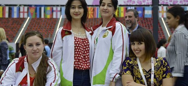 Мутриба Ҳотамӣ ғолиби озмуни Зеботарин шоҳмотбоз - Sputnik Тоҷикистон