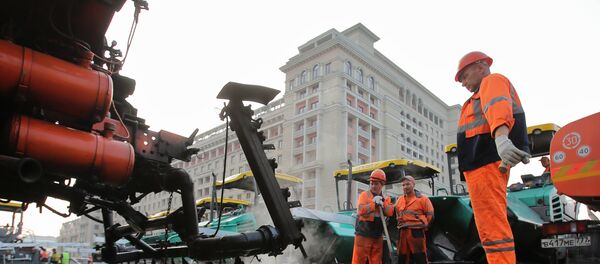 Таъмири роҳ, акс аз бойгонӣ - Sputnik Тоҷикистон