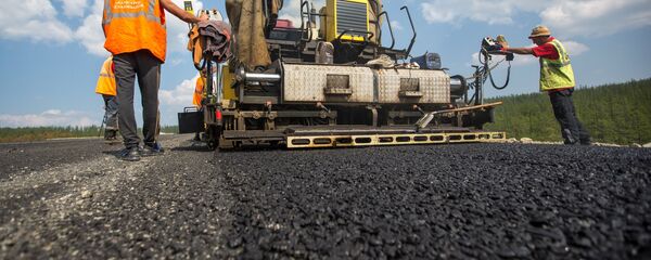 Реконструкция трассы, архивное фото - Sputnik Тоҷикистон
