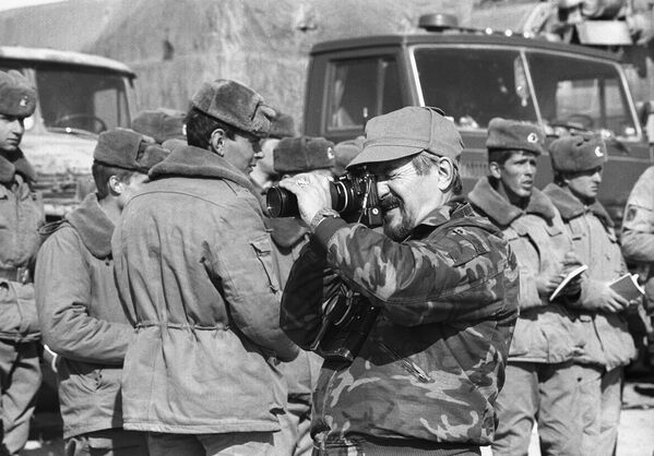 Вывод ограниченного военного контингента советских войск из Афганистане - Sputnik Таджикистан