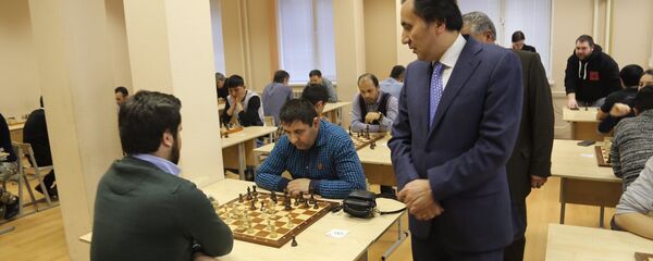 Турнир по шахматам, посвященный 25-летию установления дипломатических отношений между Таджикистаном и Россией Турнир по шахматам, посвященный 25-летию установления дипломатических отношений между Таджикистаном и Россией - Sputnik Таджикистан