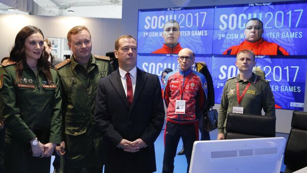 Премьер-министр РФ Д. Медведев принял участие в церемонии открытия III зимних Всемирных военных игр 2017 года - Sputnik Таджикистан