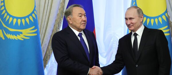 Президент РФ В. Путин и президент Казахстана Нурсултан Назарбаев, архивное фото - Sputnik Таджикистан