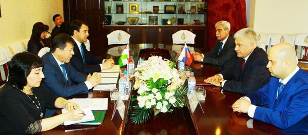 Мулоқоти Колоколтсев бо Рамазон Раҳимзода - Sputnik Тоҷикистон