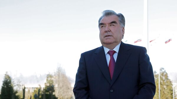 Президент Республики Таджикистан Эмомали Рахмон, архивное фото - Sputnik Таджикистан