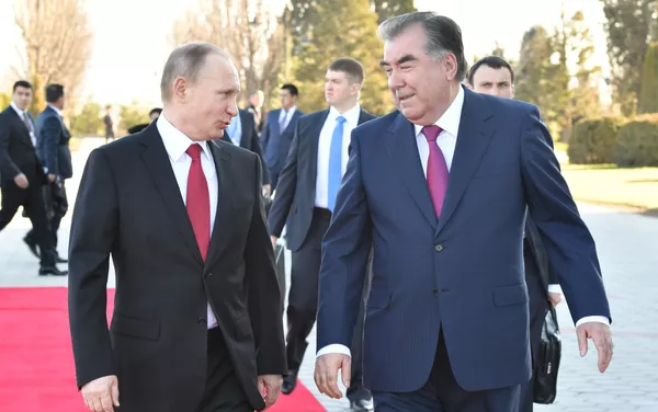 Эмомалӣ Раҳмон ва Владимир Путин Эмомалӣ Раҳмон ва Владимир Путин - Sputnik Тоҷикистон