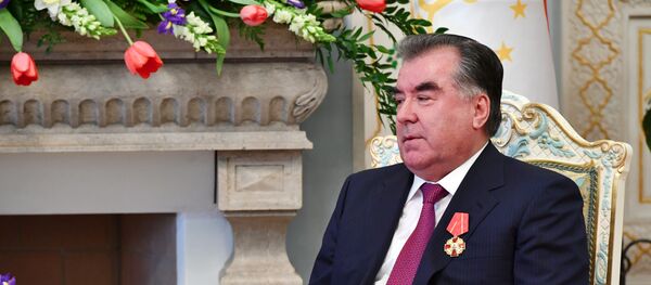 Президенти Ҷумҳурии Тоҷикистон Эмомалӣ Раҳмон - Sputnik Тоҷикистон