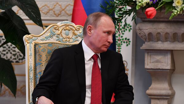 Президент России Владимир Путин и президент Таджикистана Эмомали Рахмон - Sputnik Тоҷикистон