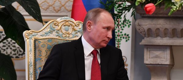 Президент России Владимир Путин и президент Таджикистана Эмомали Рахмон - Sputnik Тоҷикистон
