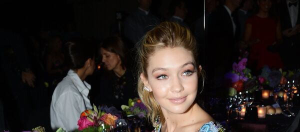 Модель Джиджи Хадид, архивное фото - Sputnik Таджикистан