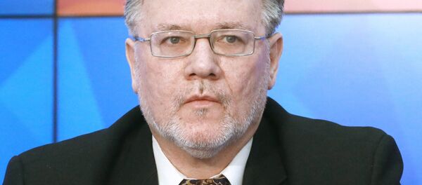 Видеомост Москва - Пекин на тему: Один пояс и один путь: внешняя политика КНР , Сергей Лузянин - Sputnik Таджикистан