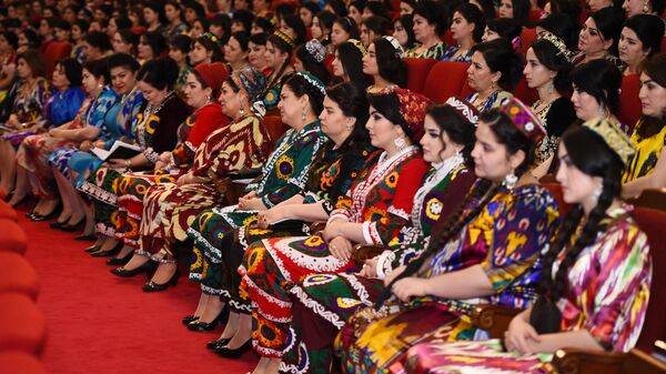 Женщины Таджикистана, архивное фото - Sputnik Тоҷикистон