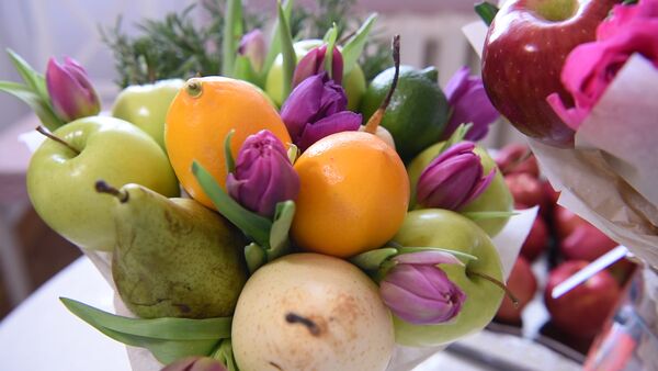 Вкусно и красиво: как сделать фруктовый букет своими руками - Sputnik Таджикистан