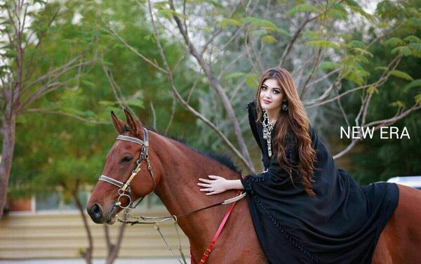 Восемнадцатилетняя модель из Таджикистана Ёсуман Холова стала первой вице-мисс международного конкурса красоты Miss Global Tourism - Sputnik Таджикистан