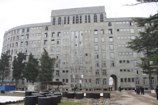Новое здание Академии Министерства внутренних дел РТ, архивное фото Новое здание Академии Министерства внутренних дел РТ, архивное фото - Sputnik Таджикистан