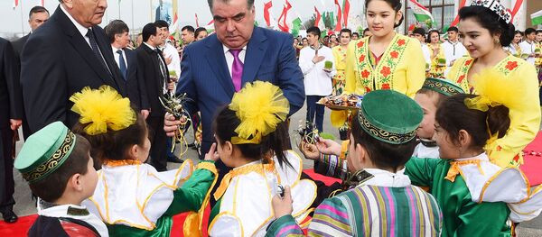 Пешвози Эмомалӣ Раҳмон дар вилояти Суғд - Sputnik Тоҷикистон