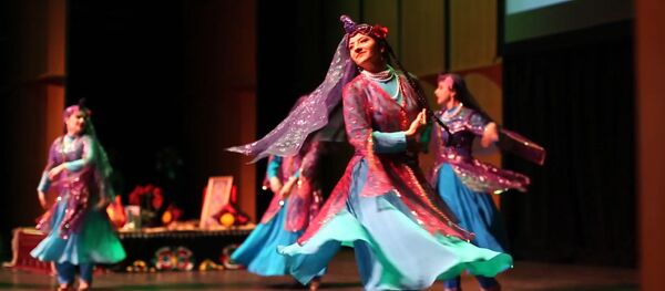 Шабнам Сурайё и восточная сказка: таджики отметили Навруз в Вашингтоне Шабнам Сурайё и восточная сказка: таджики отметили Навруз в Вашингтоне - Sputnik Таджикистан