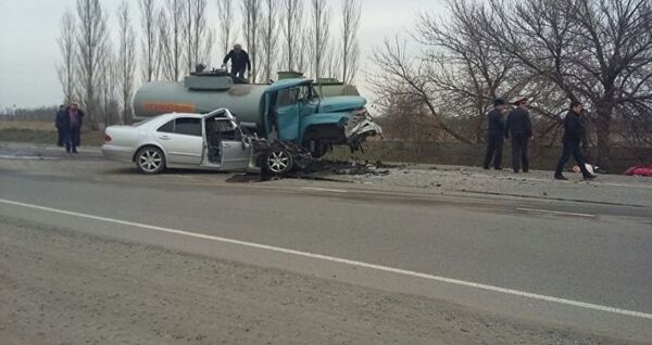 ДТП под Бишкеком, архивное фото ДТП под Бишкеком, архивное фото - Sputnik Таджикистан