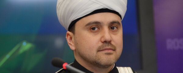 Заместитель председателя Совета муфтиев России Рушан Аббясов, архивное фото Заместитель председателя Совета муфтиев России Рушан Аббясов, архивное фото - Sputnik Таджикистан