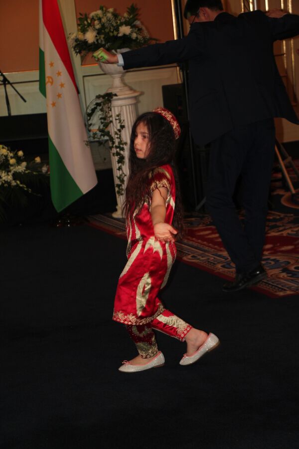 Посольство Таджикистана отметило в Москве Навруз - Sputnik Таджикистан