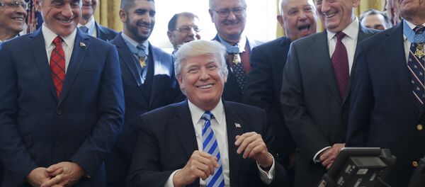 Дональд Трамп в Белом доме - Sputnik Таджикистан