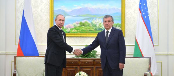 Президент РФ Владимир Путин и глава Узбекистана Шавкат Мирзиёев, архивное фото Президент РФ Владимир Путин и глава Узбекистана Шавкат Мирзиёев, архивное фото - Sputnik Таджикистан