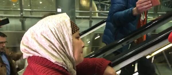 Падар ва модари Акбарҷон Ҷалилов ба Петербург оварда шуданд - Sputnik Тоҷикистон