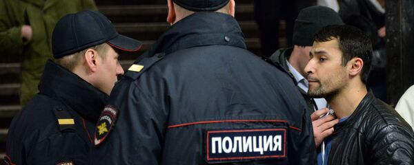 Чораҷӯиҳои бехатарӣ дар метрои Маскав - Sputnik Тоҷикистон