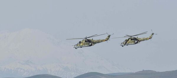 Учения 201-й РВБ на полигоне Ляур - Sputnik Тоҷикистон