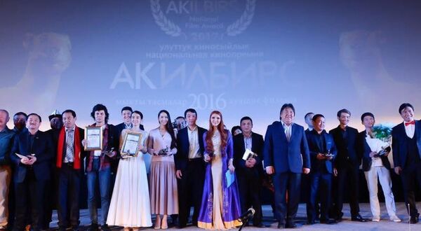 Победители Национальной кинопремии Ак Илбирс. Победители Национальной кинопремии Ак Илбирс. - Sputnik Таджикистан
