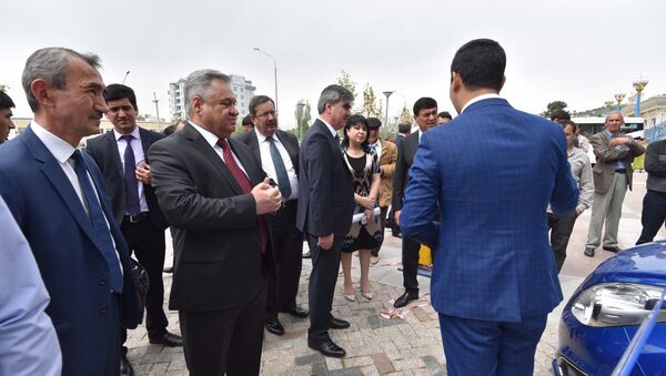 Выставка ярмарка продукции промышленных товаров Республики Узбекистан 2017 - Sputnik Таджикистан