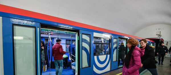 Запуск первых поездов Москва на Таганско-Краснопресненской линии Запуск первых поездов Москва на Таганско-Краснопресненской линии - Sputnik Таджикистан